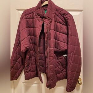 Maroon women’s quilted jacket size XL NEW
